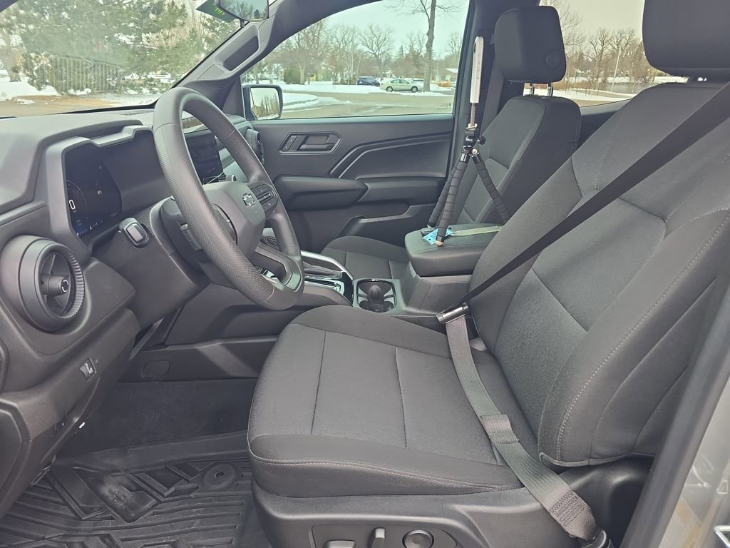 Used 2024 Chevrolet Colorado Trail Boss w/ Technology Package AWD/4WD image 11
