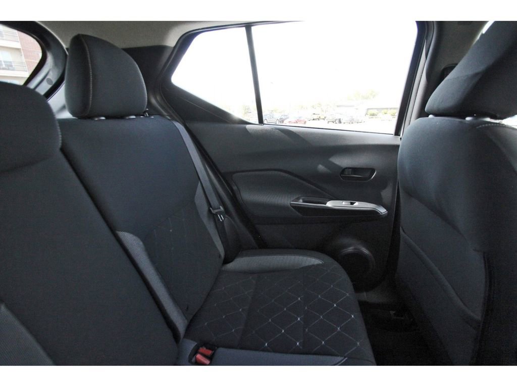Used 2019 Nissan Kicks S image 13