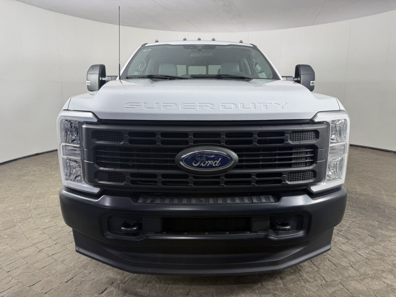 Used 2024 Ford F350 XL AWD/4WD image 2