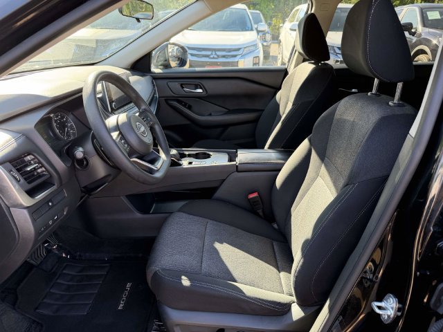 Used 2024 Nissan Rogue SV FWD image 16
