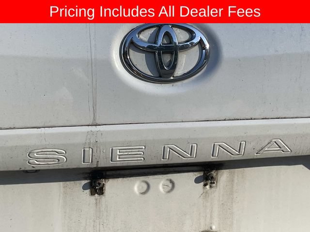 Used 2013 Toyota Sienna XLE FWD image 6