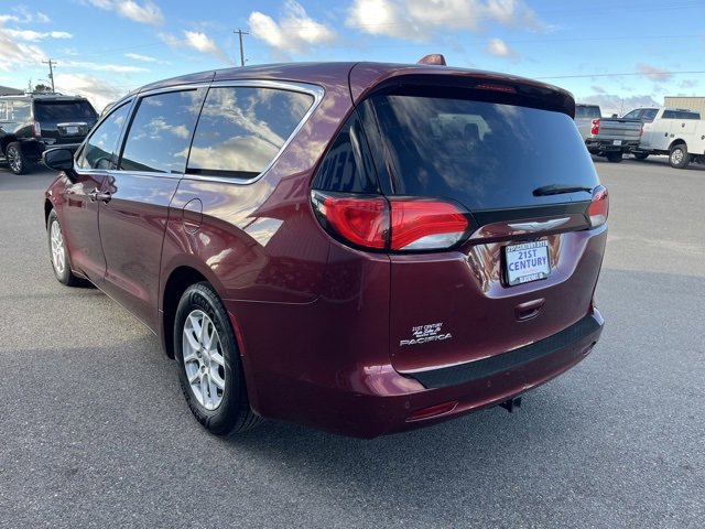 Used 2018 Chrysler Pacifica LX image 15