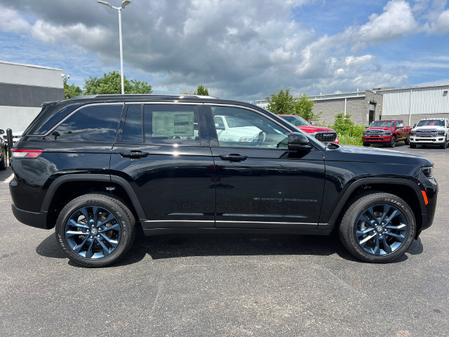 New 2026 Jeep Grand Cherokee Limited AWD/4WD image 9