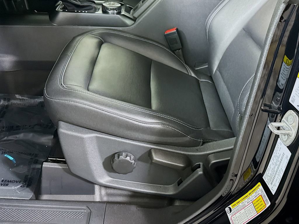 Used 2025 Ford Bronco Badlands image 24