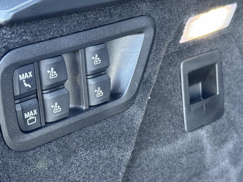 Used 2026 BMW X7 xDrive40i w/ M Sport Package AWD/4WD image 7