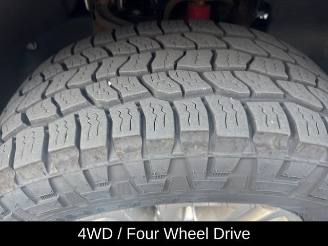 Used 2020 Chevrolet Silverado 2500 High Country w/ Z71 Off-Road Package AWD/4WD image 11