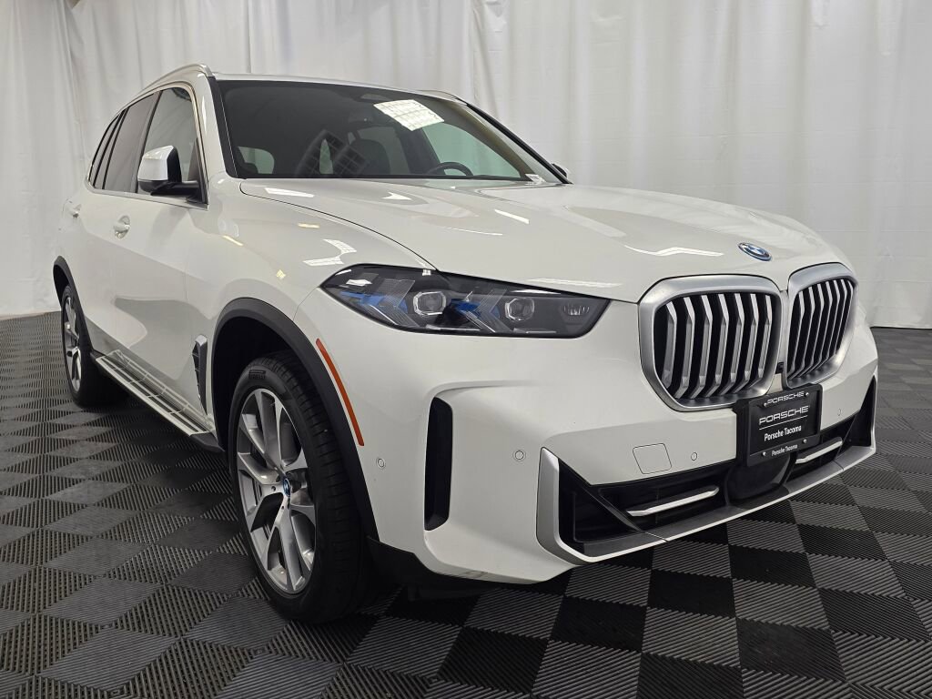 Used 2025 BMW X5 xDrive50e image 7