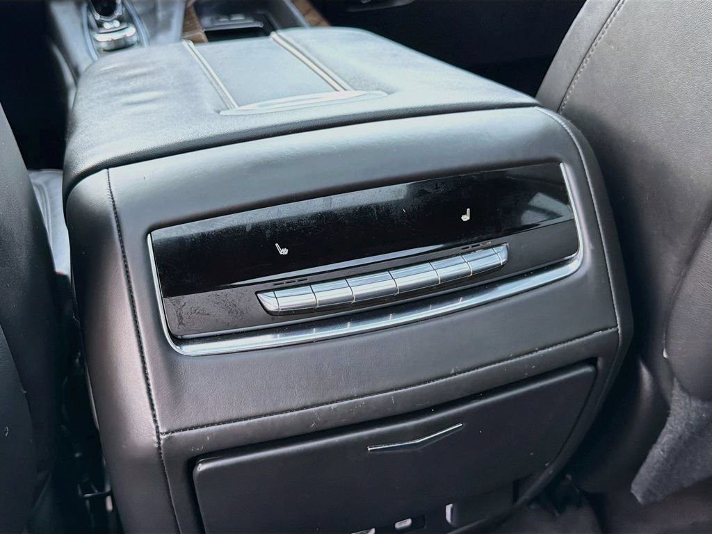 Used 2023 Cadillac Escalade ESV Sport Platinum w/ LPO, ONYX Package AWD/4WD image 28