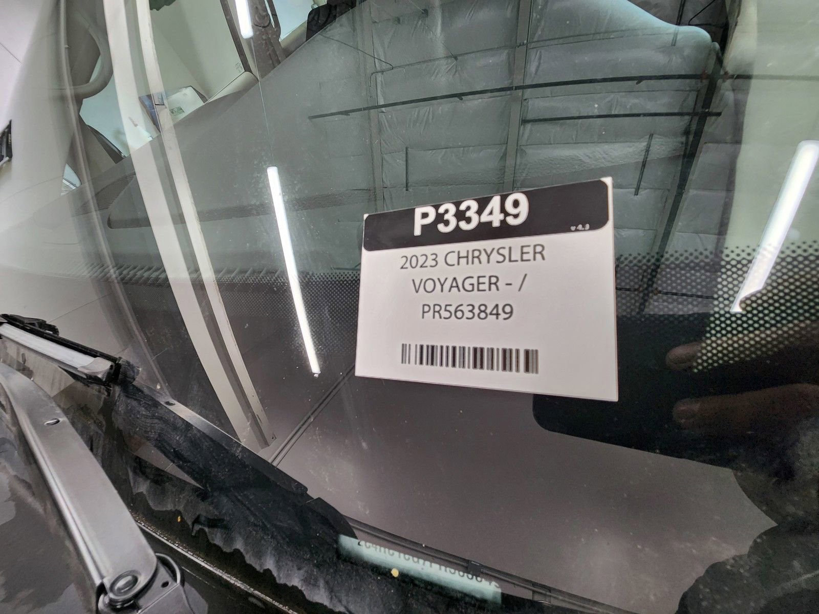 Used 2023 Chrysler Voyager LX FWD image 25