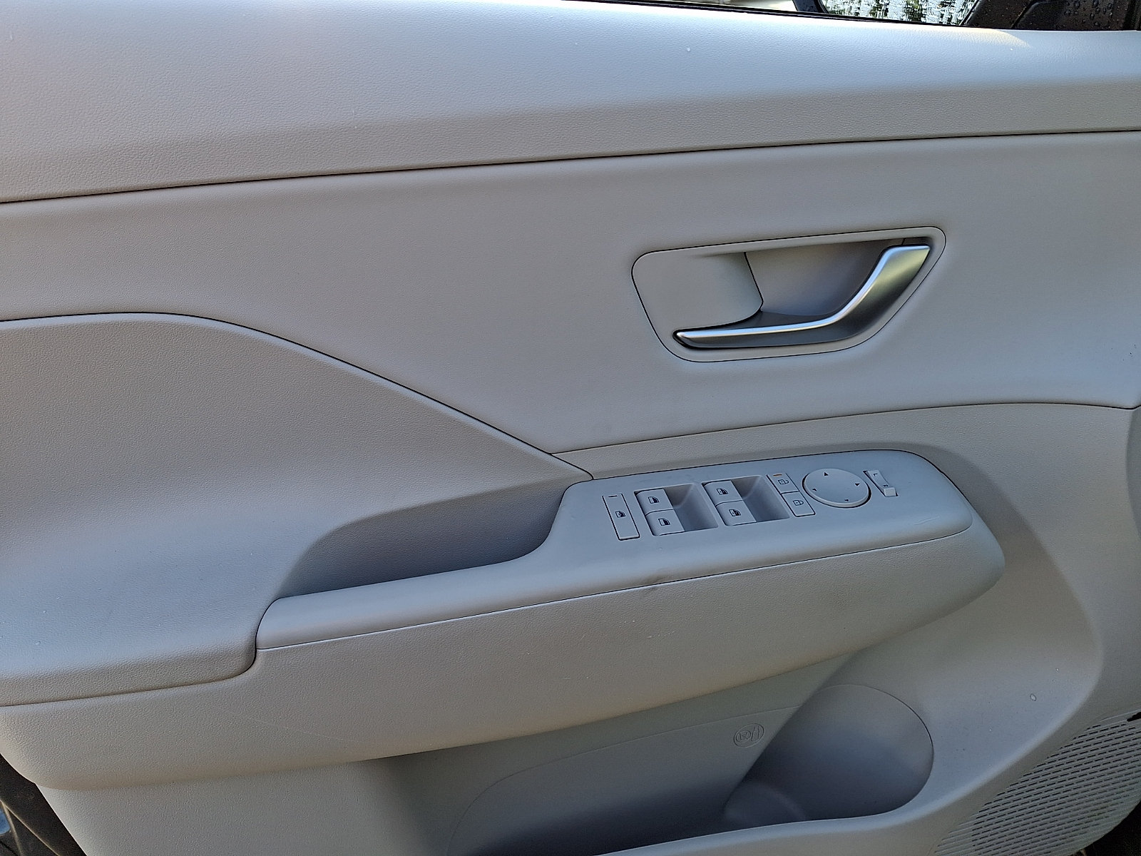 Used 2026 Hyundai Kona Limited FWD image 12