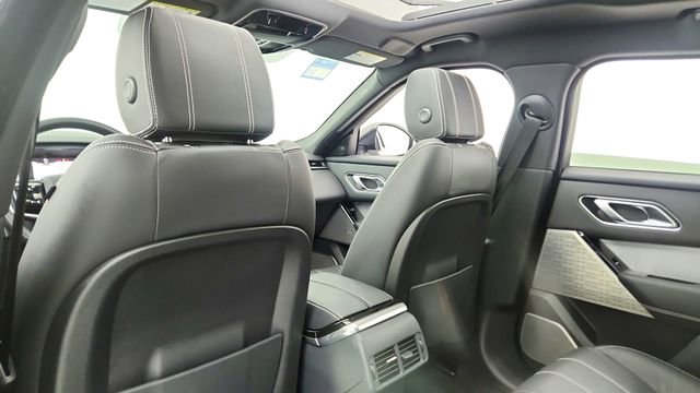 Used 2021 Land Rover Range Rover Velar R-Dynamic S image 31