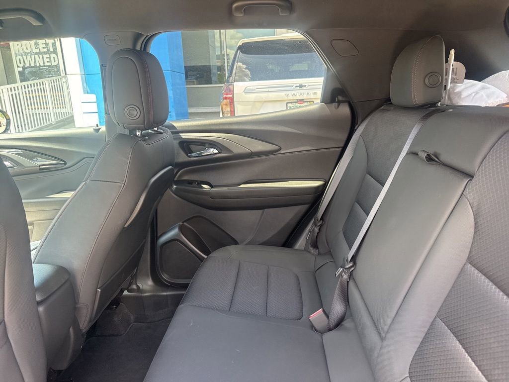 Used 2023 Chevrolet TrailBlazer RS w/ Convenience Package FWD image 14