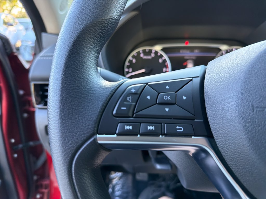 Used 2024 Nissan Sentra SV FWD image 21
