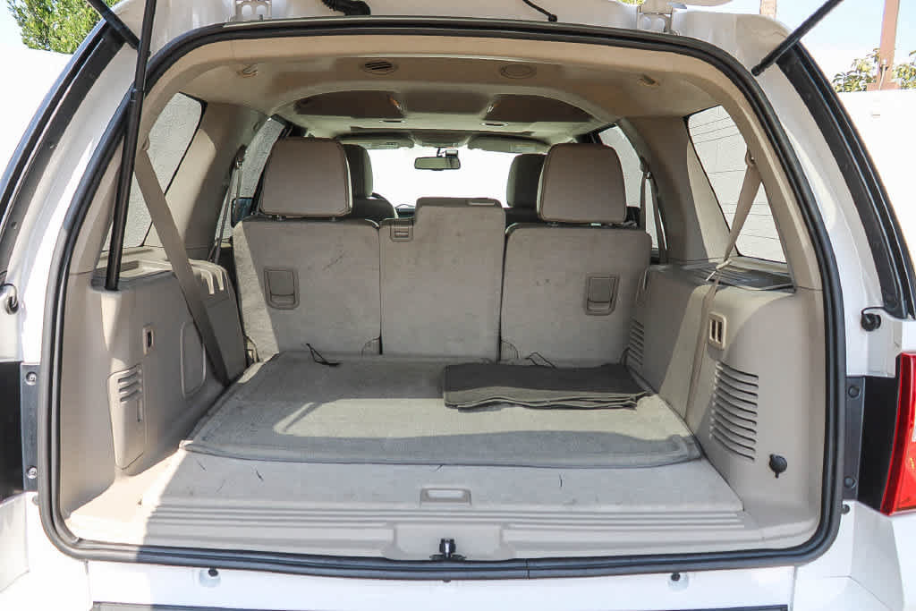 Used 2014 Ford Expedition Limited w/ Equipment Group 301A RWD image 26