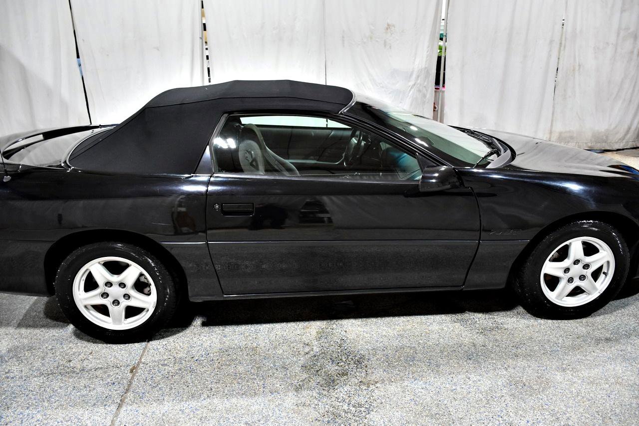 Used 1998 Chevrolet Camaro Z28 RWD image 9