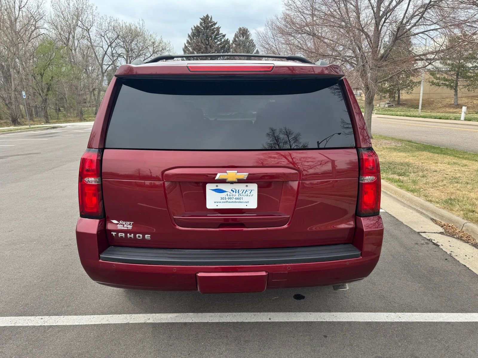 Used 2019 Chevrolet Tahoe LT w/ LT Signature Package image 3