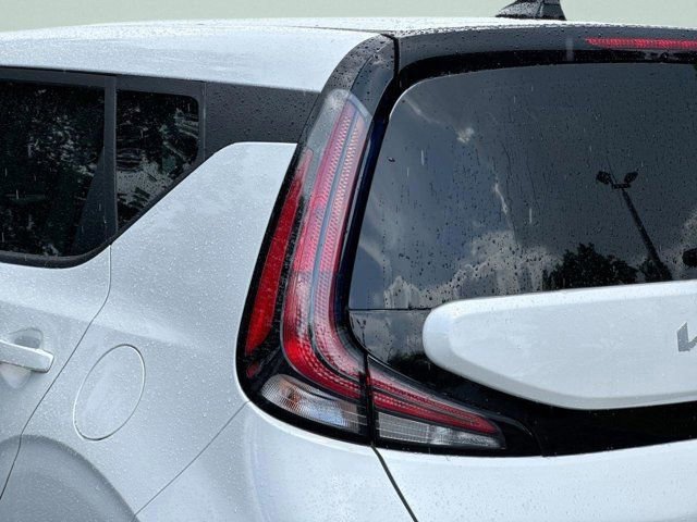 Used 2025 Kia Soul LX w/ LX Technology Package image 7