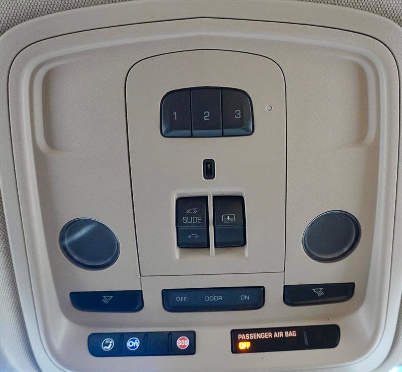 Used 2013 Cadillac XTS Luxury w/ Driver Awareness Package image 26