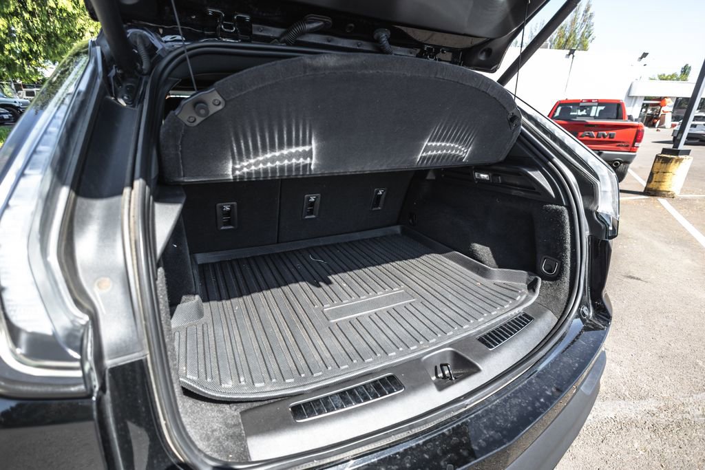 Used 2022 Cadillac XT4 Sport w/ Enhanced Visibility Package AWD/4WD image 30