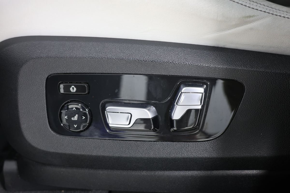 Used 2021 BMW X5 M w/ Competition Package AWD/4WD image 25