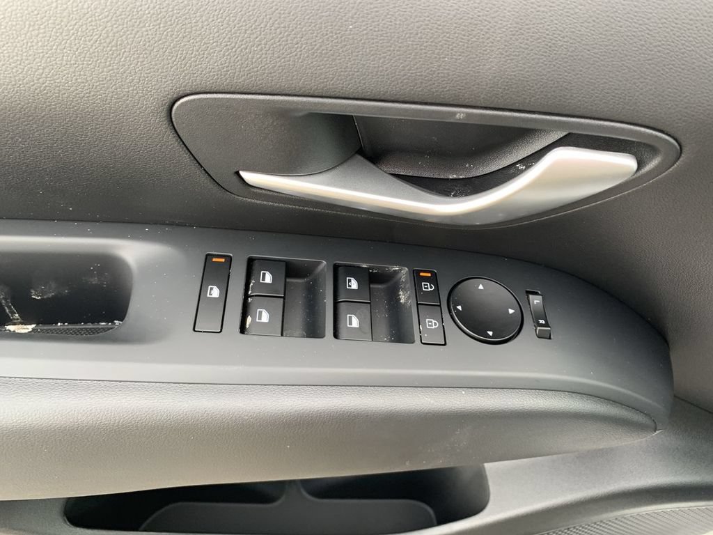 New 2026 Hyundai Santa Cruz SE AWD/4WD image 13