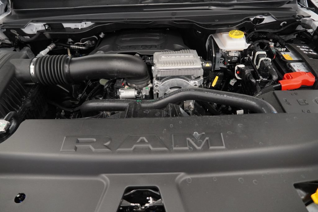 New 2027 RAM 1500 Laramie w/ Laramie Preferred Package AWD/4WD image 36