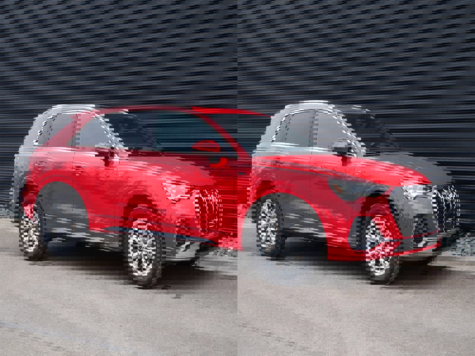 Used 2023 Audi Q3 2.0T Premium Plus w/ Premium Plus Package image 28