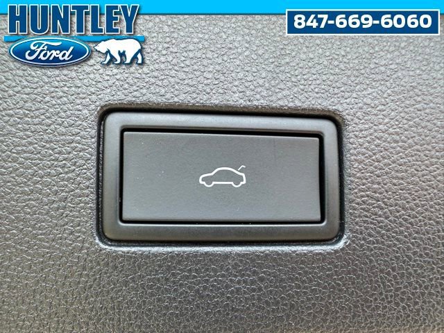 Used 2024 Volkswagen Atlas SEL Premium R-Line image 17