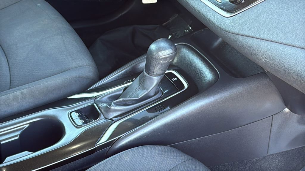 Used 2022 Toyota Corolla LE image 9