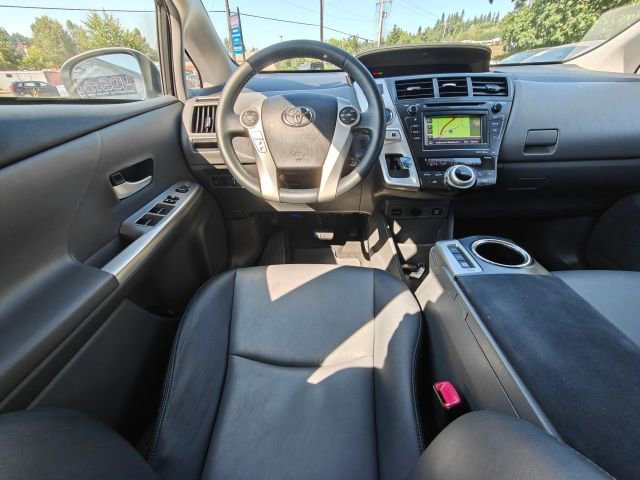 Used 2013 Toyota Prius V Five image 11