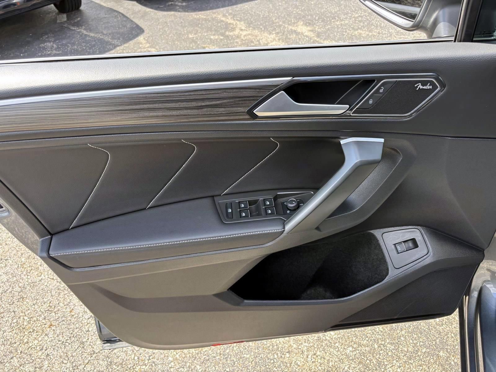 Used 2024 Volkswagen Tiguan SEL R-Line image 11