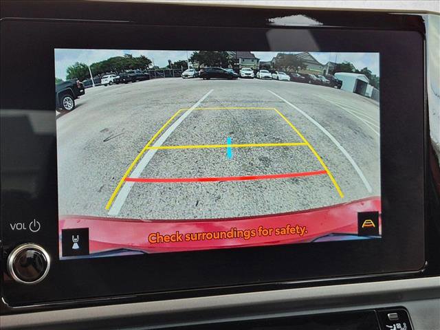 Used 2025 Toyota Camry SE w/ Convenience Package FWD image 13