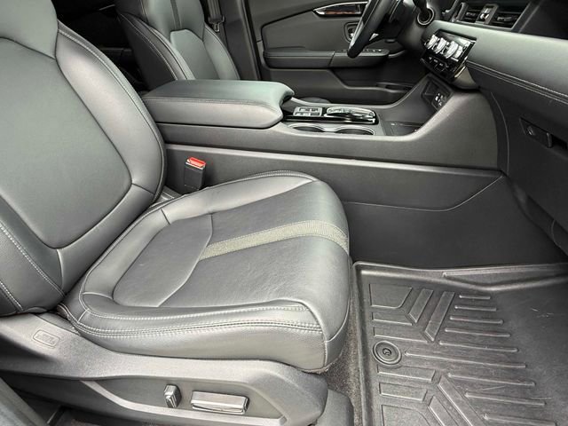 Used 2024 Honda Pilot Touring image 18