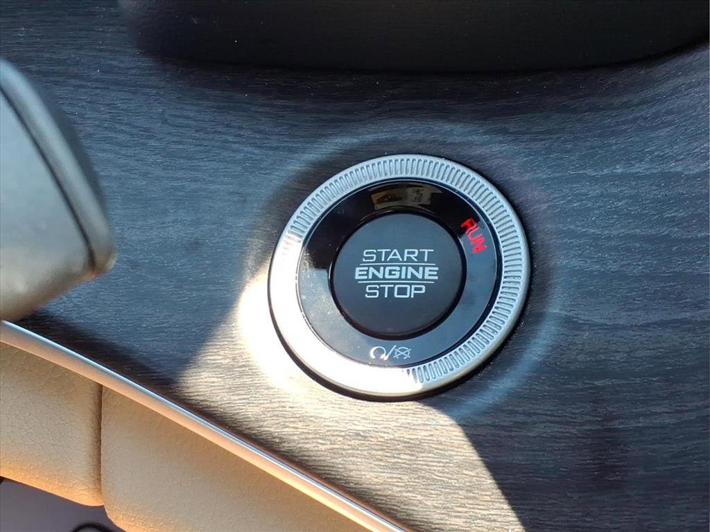 Used 2023 Jeep Grand Cherokee Limited image 26