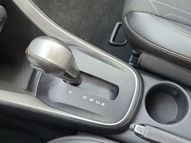 Used 2020 Chevrolet Trax LT w/ LT Convenience Package FWD image 15