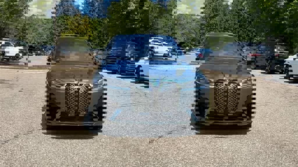 New 2025 BMW iX xDrive50 w/ Premium Package image 3