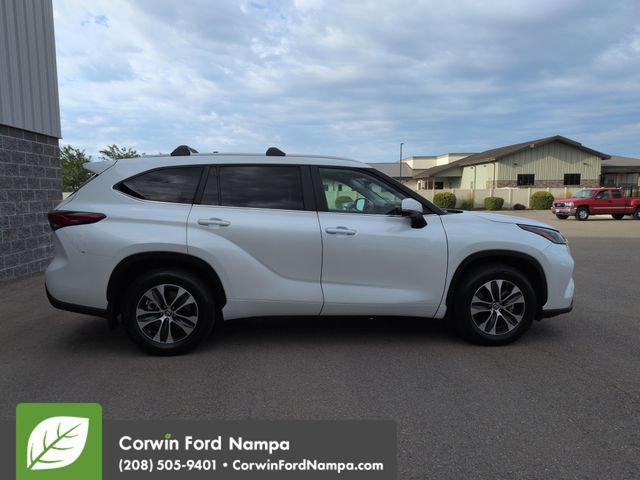 Used 2023 Toyota Highlander XLE AWD/4WD video 2