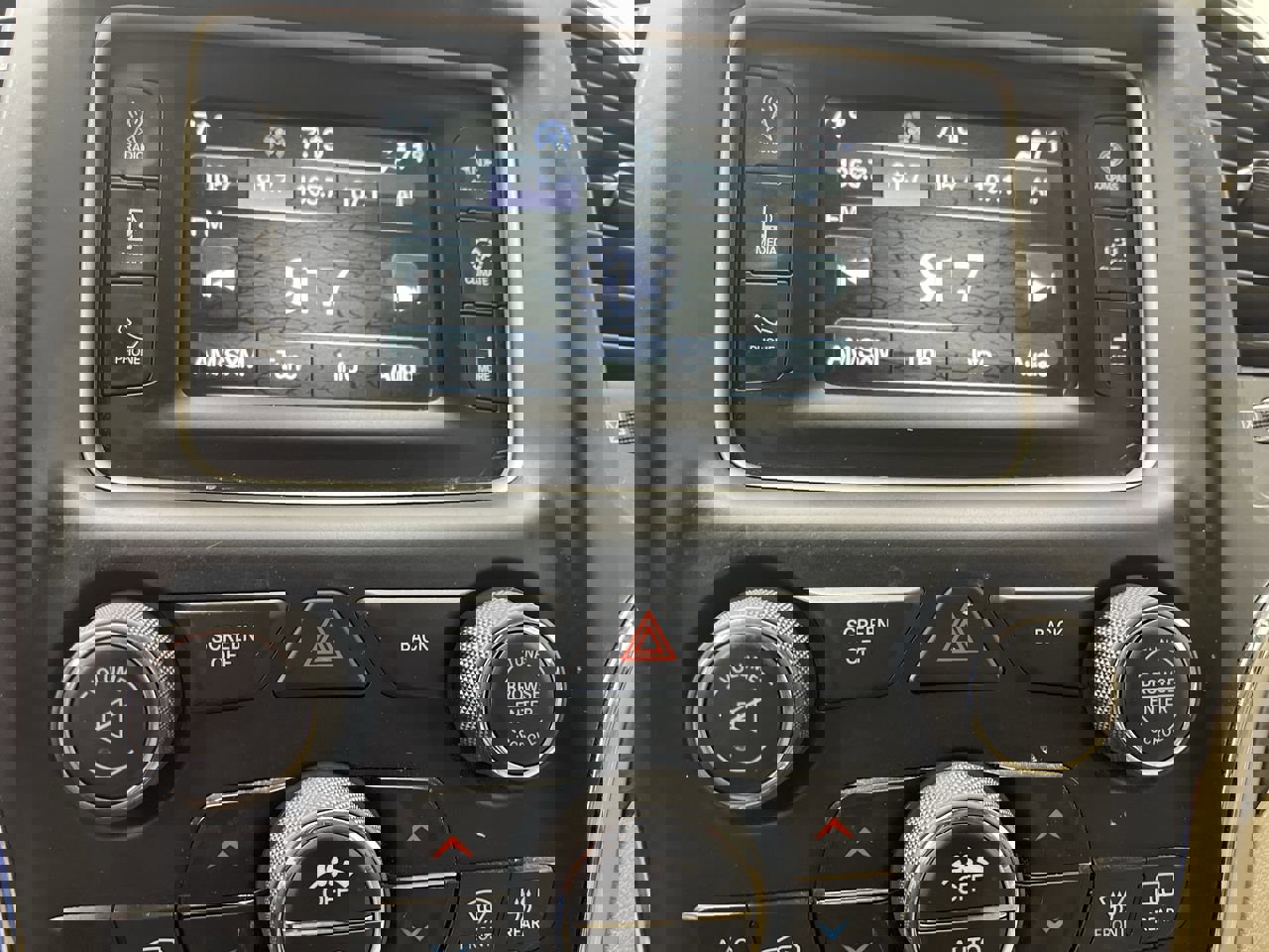 Used 2016 Jeep Grand Cherokee Laredo w/ Quick Order Package 23E image 17