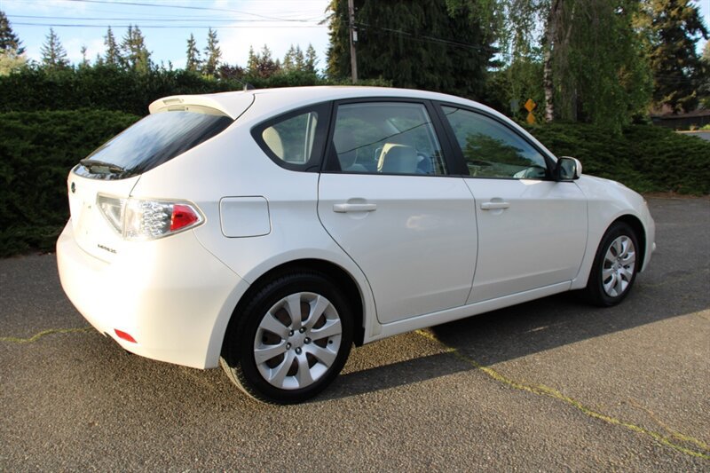 Used 2011 Subaru Impreza 2.5i AWD/4WD image 3