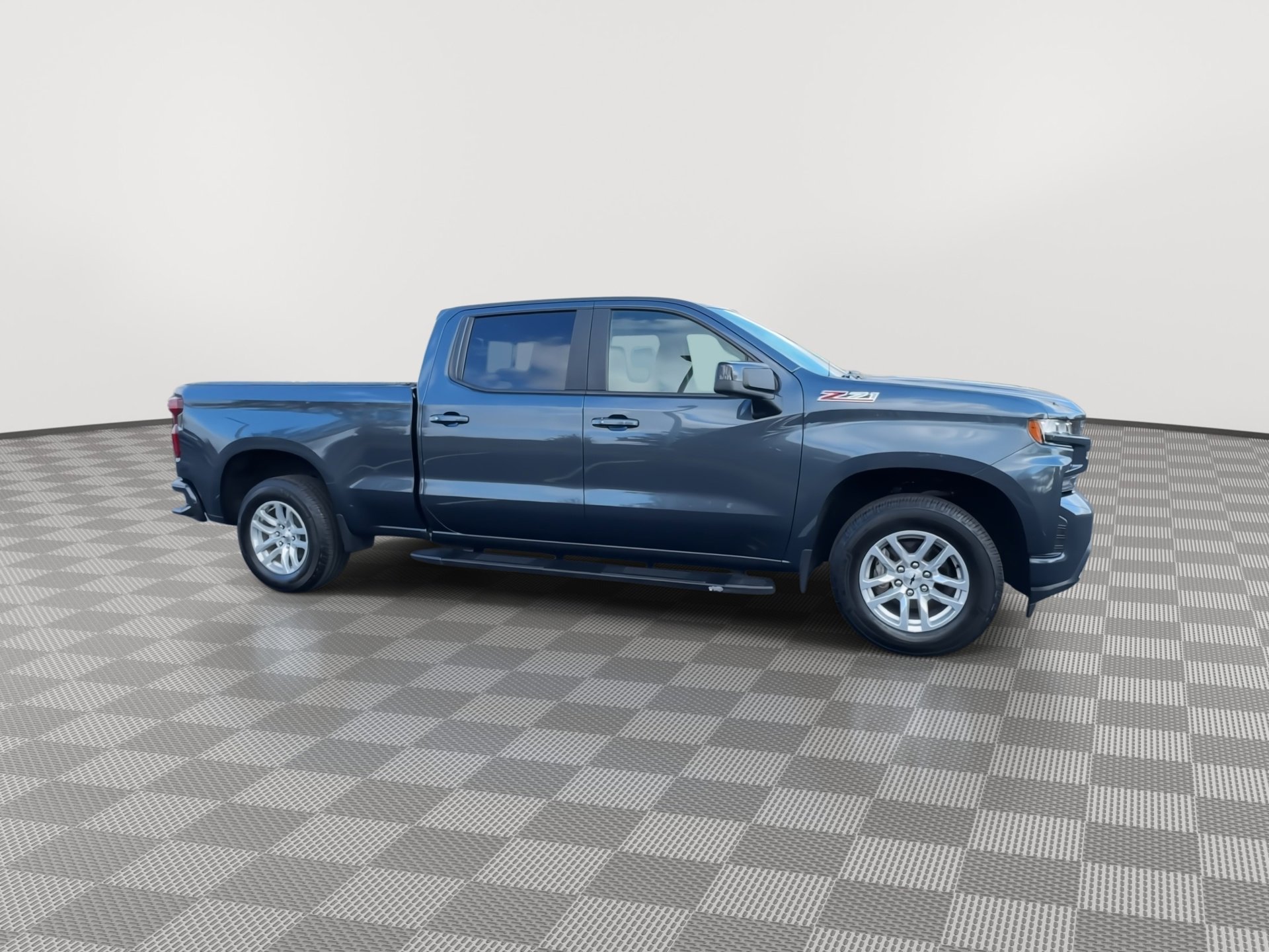 Used 2019 Chevrolet Silverado 1500 RST image 2
