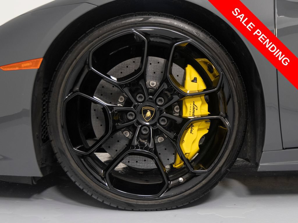Used 2016 Lamborghini Huracan LP 610-4 AWD/4WD image 10