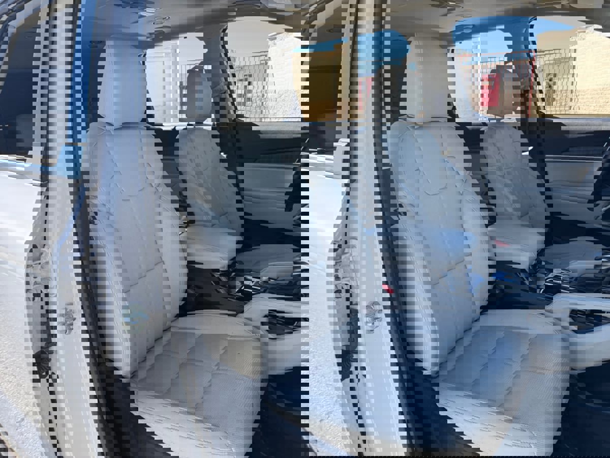 Used 2024 Kia Telluride EX w/ EX Captain's Chair Package image 20