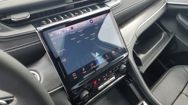 Certified 2023 Jeep Grand Cherokee L Limited w/ Luxury Tech Group II image 6