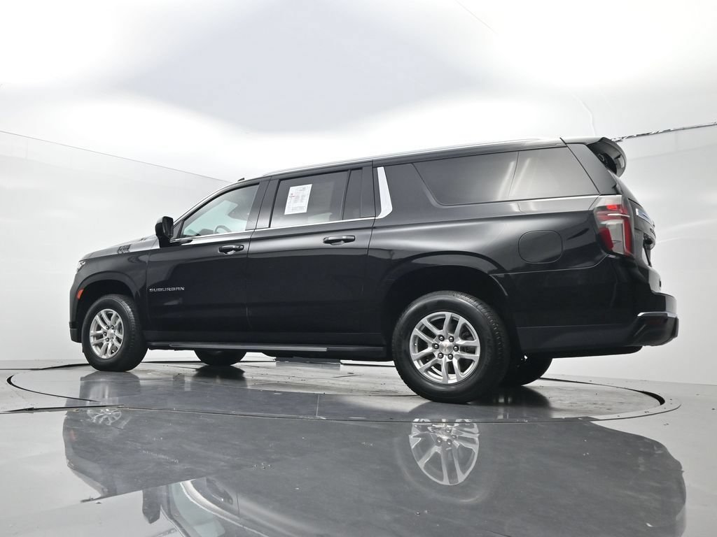 Used 2024 Chevrolet Suburban LT AWD/4WD image 23