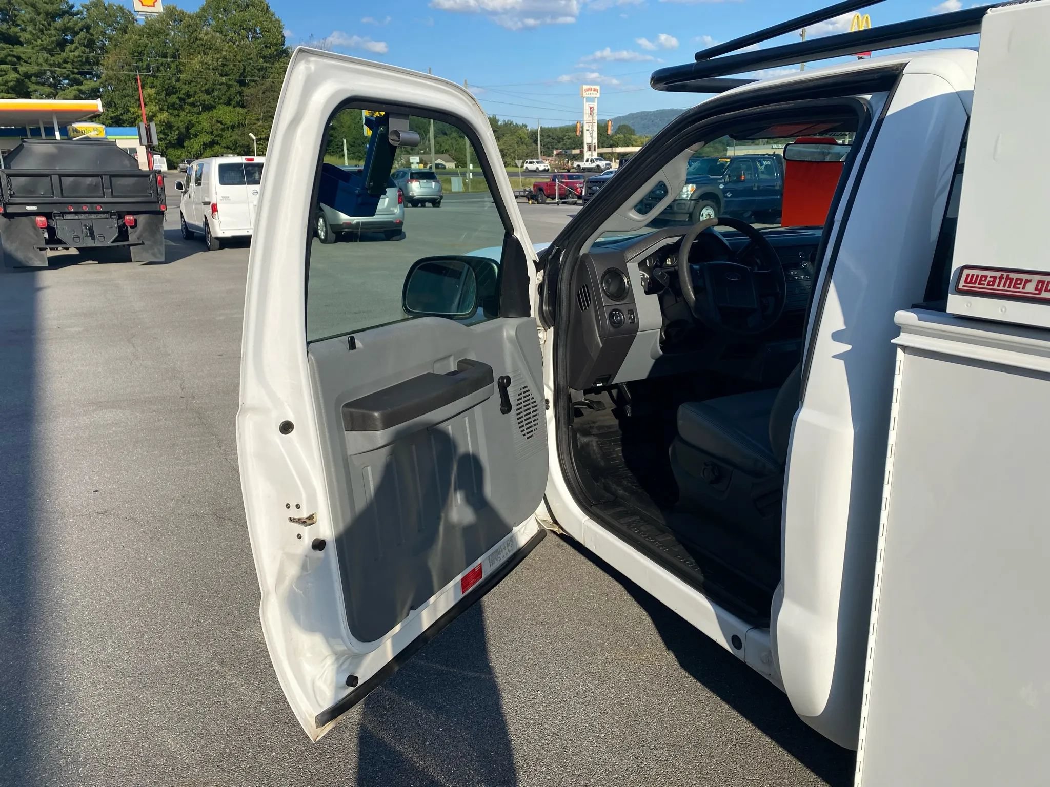 Used 2011 Ford F250 XL RWD image 7