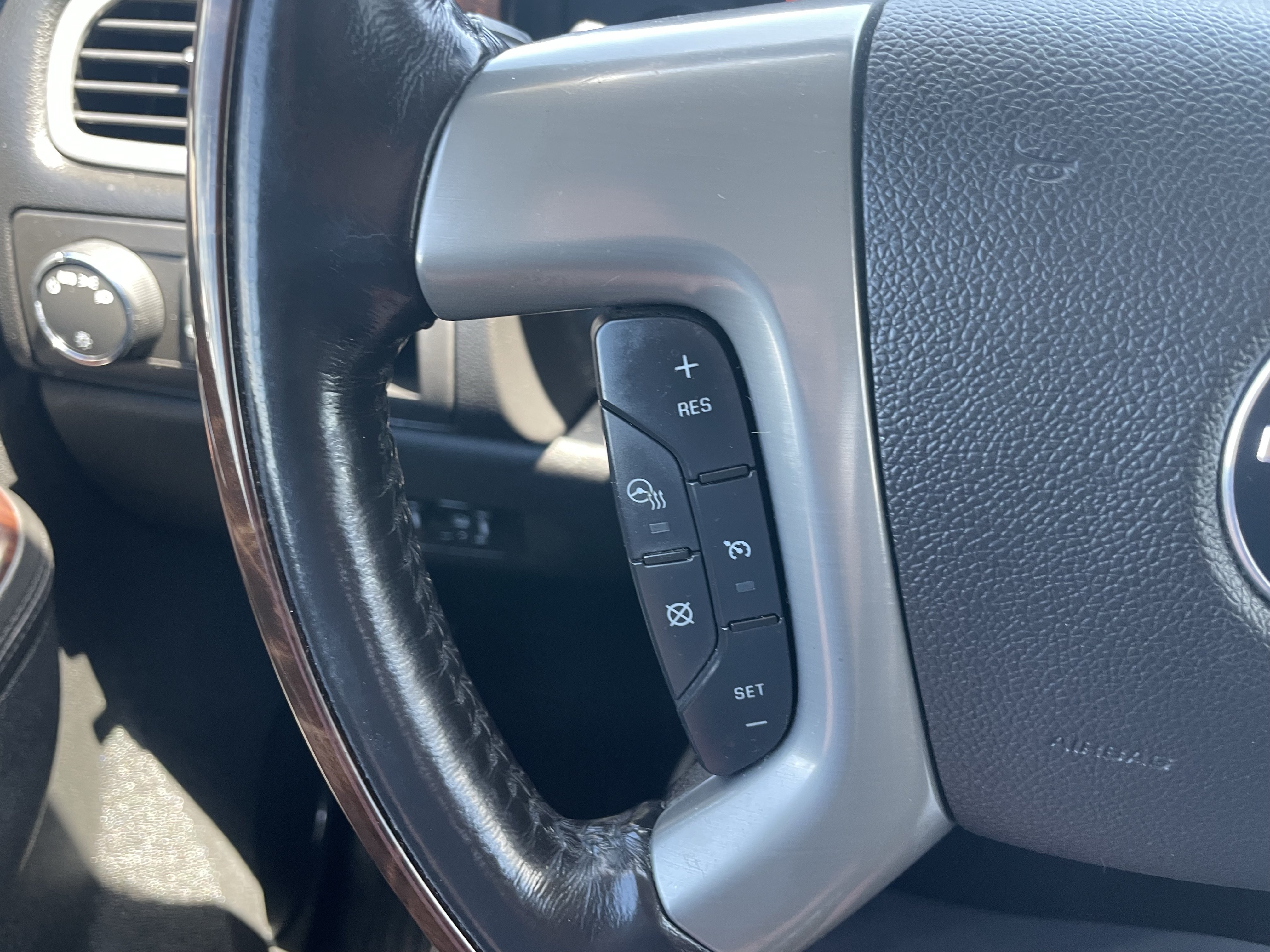 Used 2014 GMC Yukon Denali AWD/4WD image 15