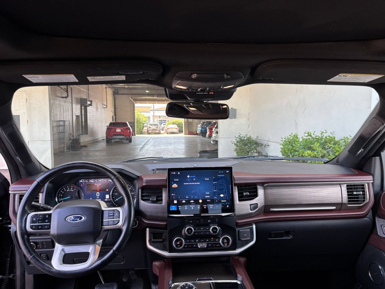 Used 2024 Ford Expedition Limited AWD/4WD image 37
