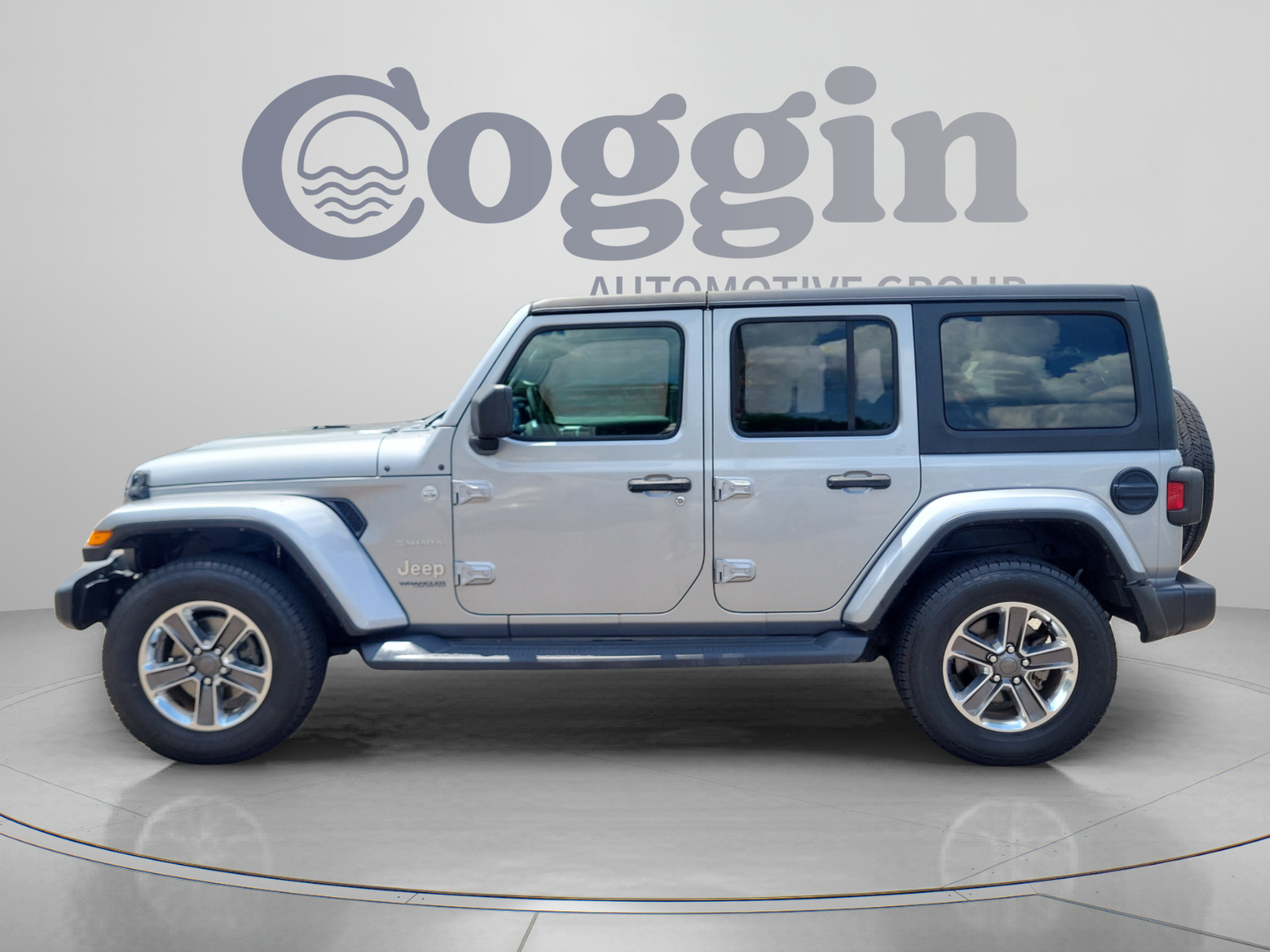 Used 2020 Jeep Wrangler Unlimited Sahara AWD/4WD image 2