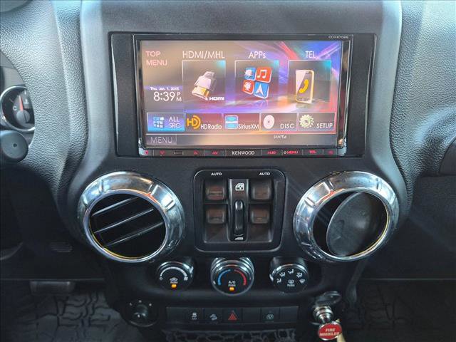 Used 2016 Jeep Wrangler Unlimited Sahara w/ Connectivity Group AWD/4WD image 13