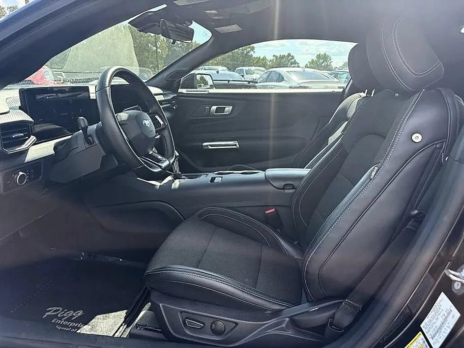 Used 2024 Ford Mustang Coupe RWD image 13